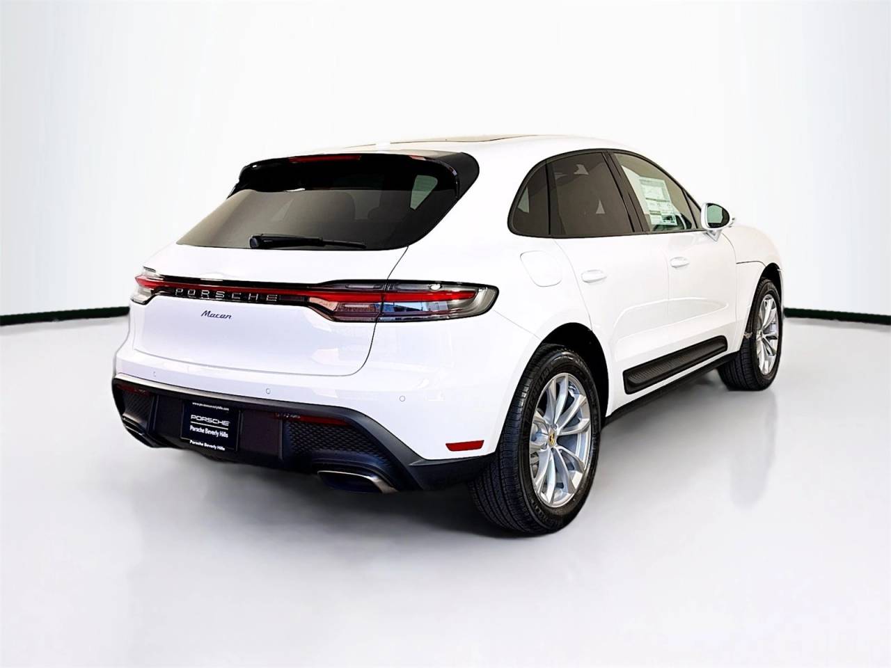 2025 Porsche Macan Base