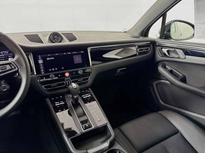 2025 Porsche Macan AWD