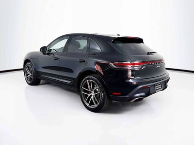 2025 Porsche Macan AWD