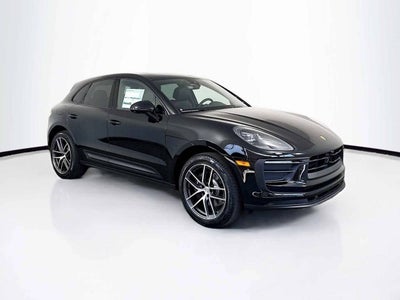 2025 Porsche Macan AWD