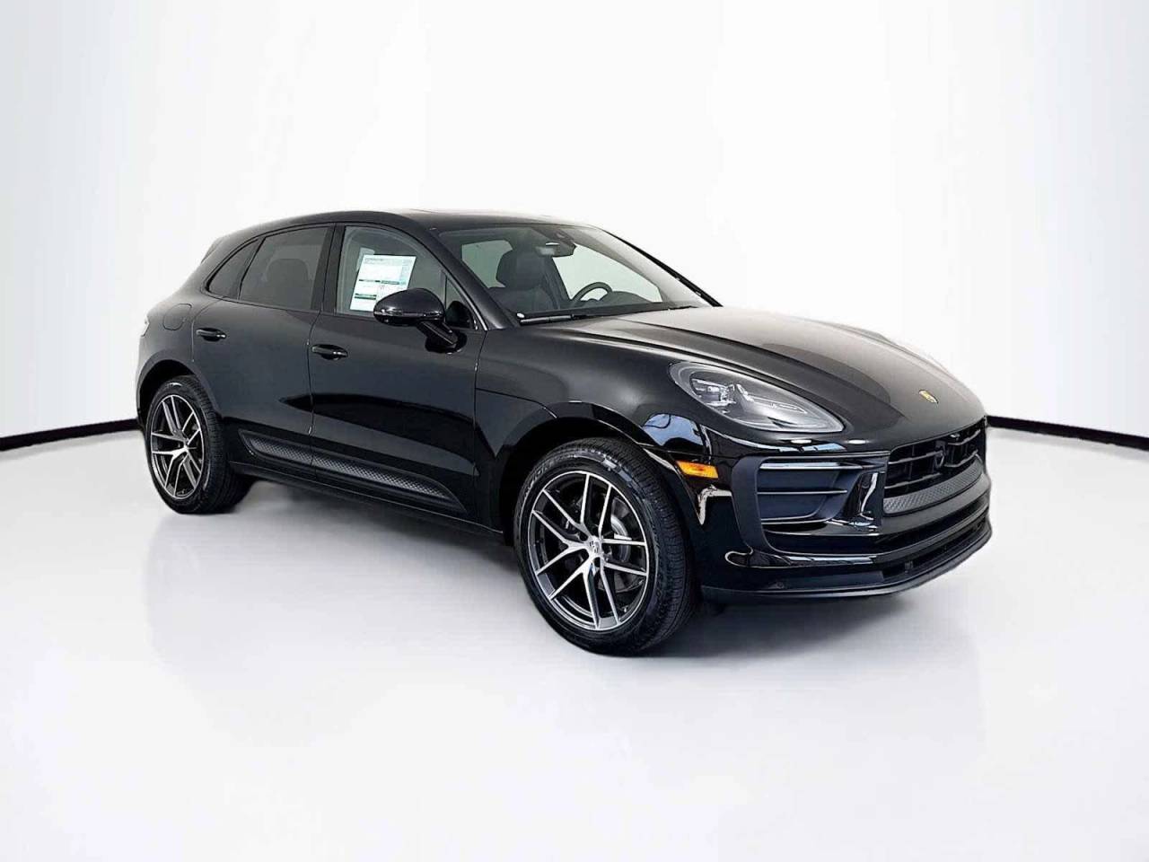 2025 Porsche Macan AWD