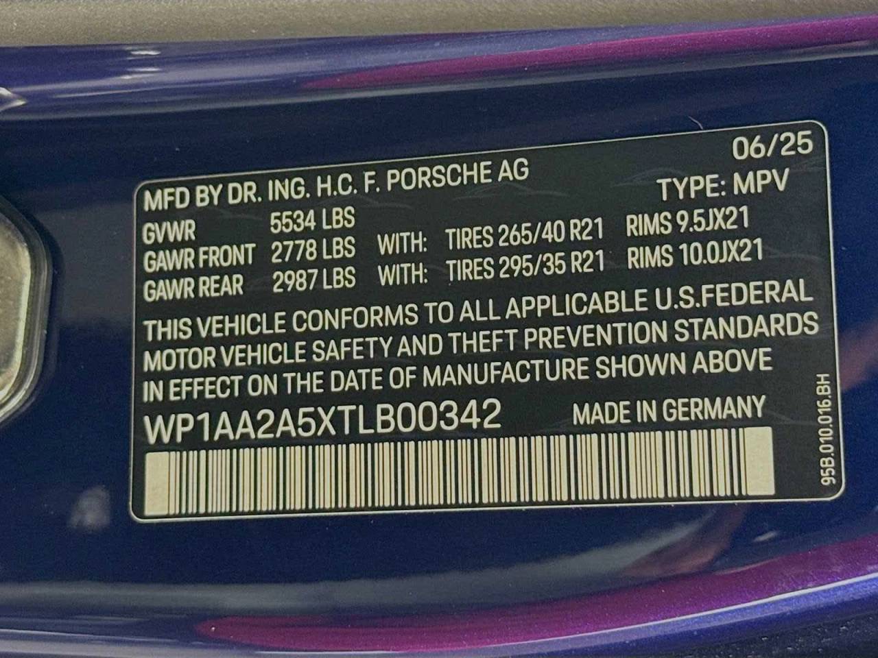 2026 Porsche Macan AWD