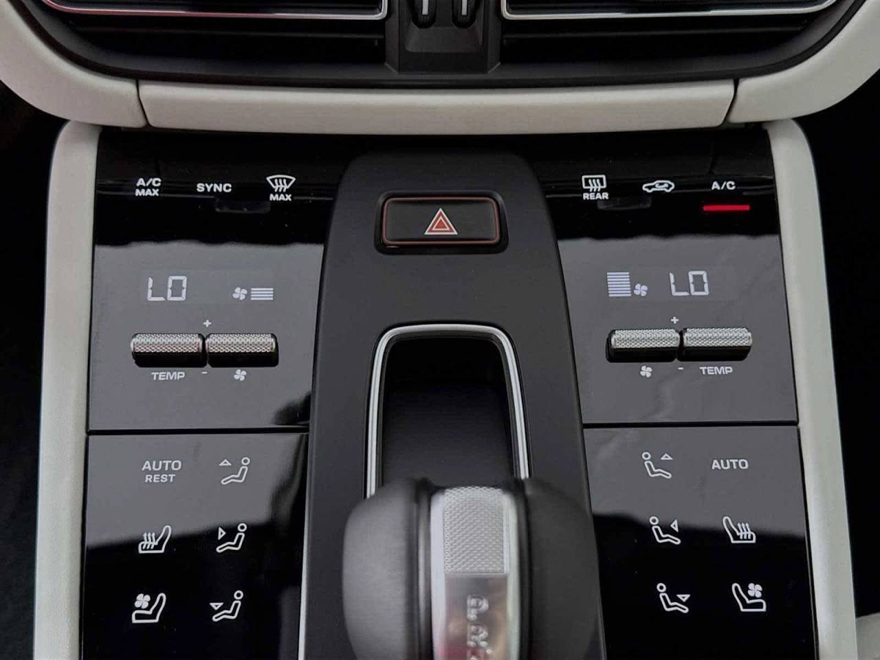 2026 Porsche Macan Macan T