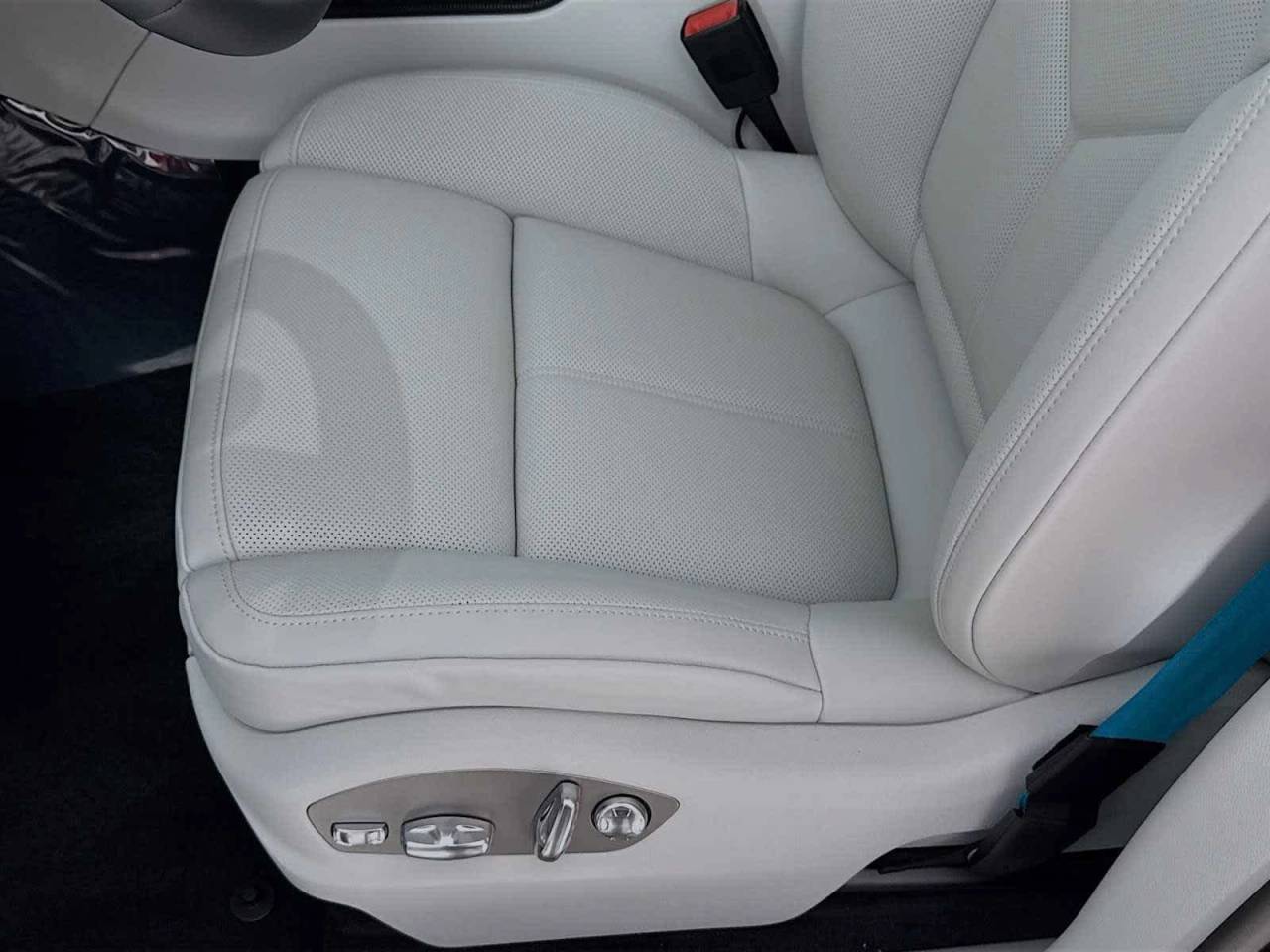 2026 Porsche Macan Macan T