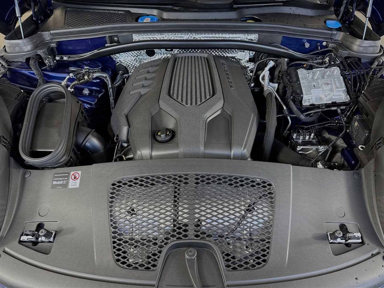 2026 Porsche Macan Macan T