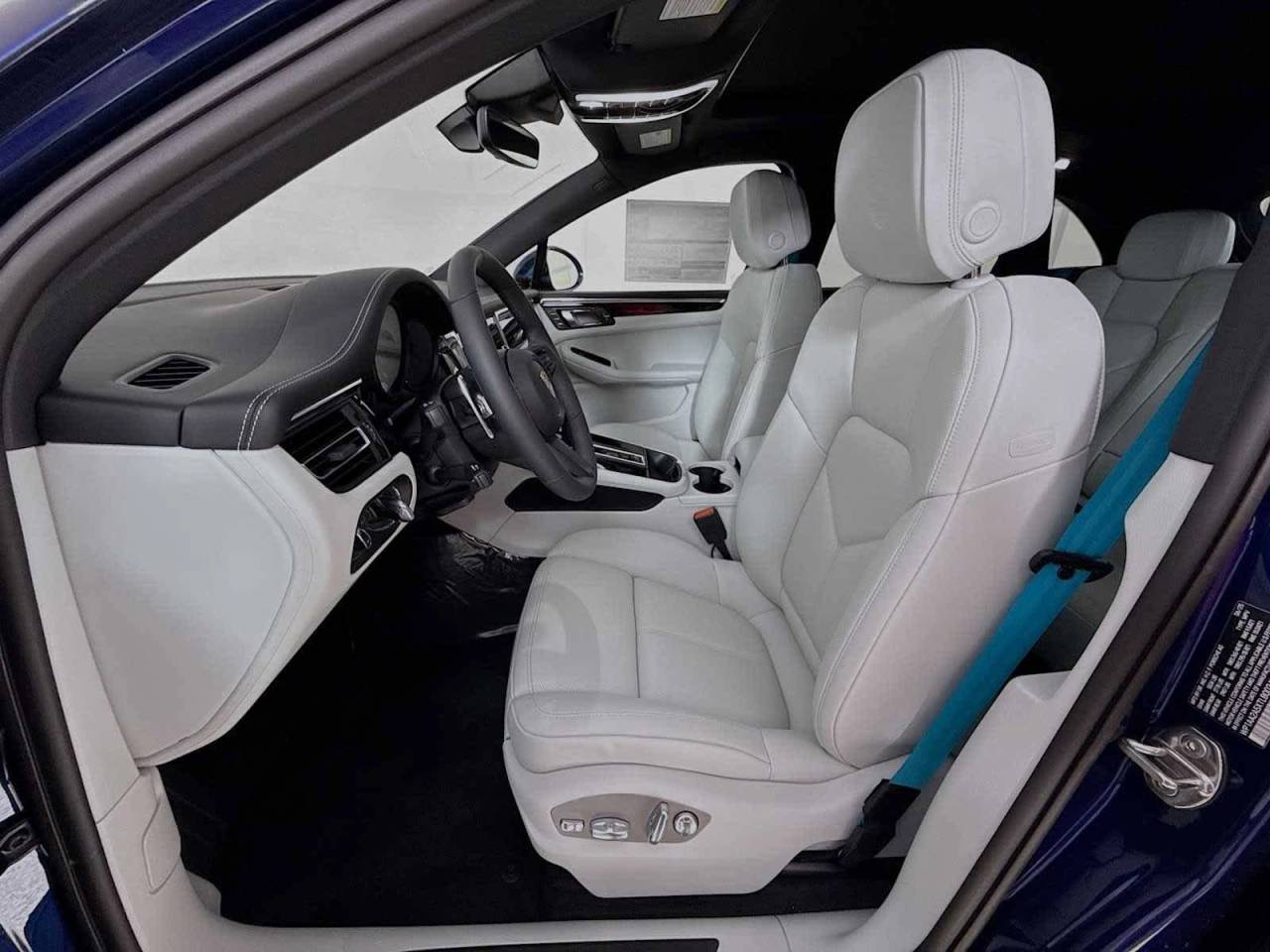 2026 Porsche Macan Macan T