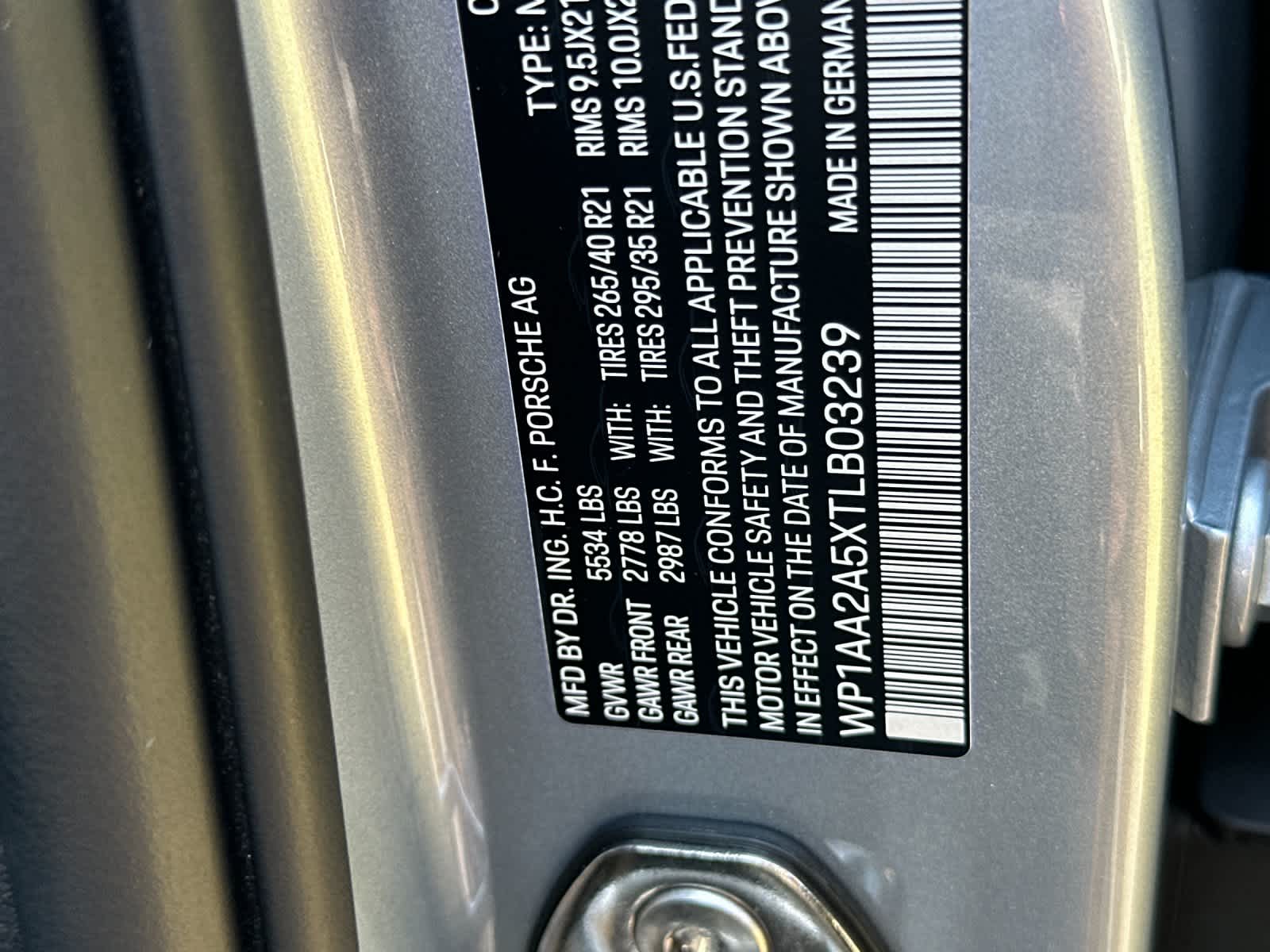 2026 Porsche Macan Base
