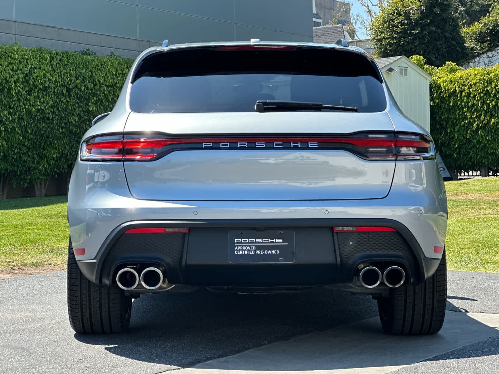 2026 Porsche Macan Base