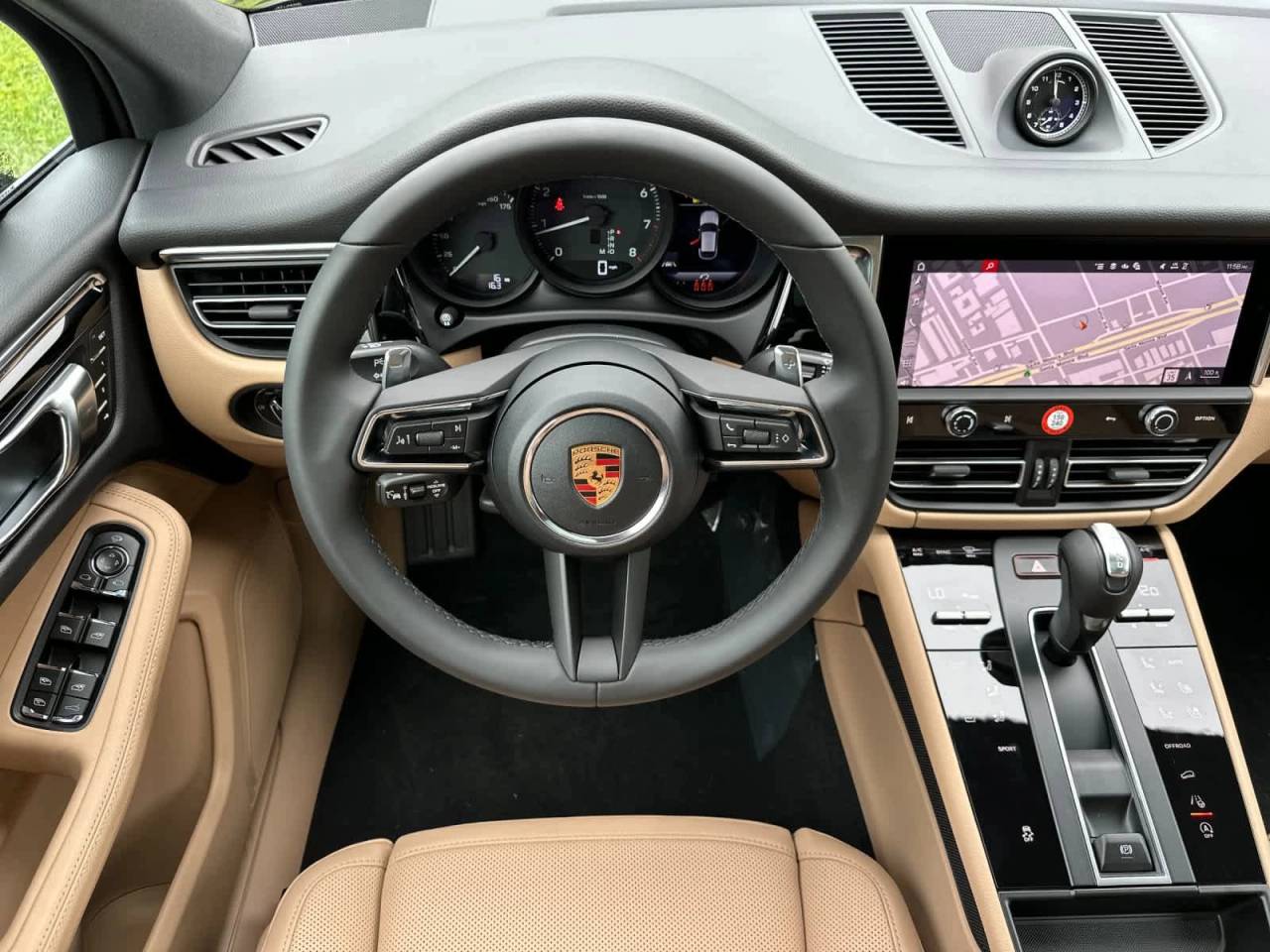 2026 Porsche Macan AWD