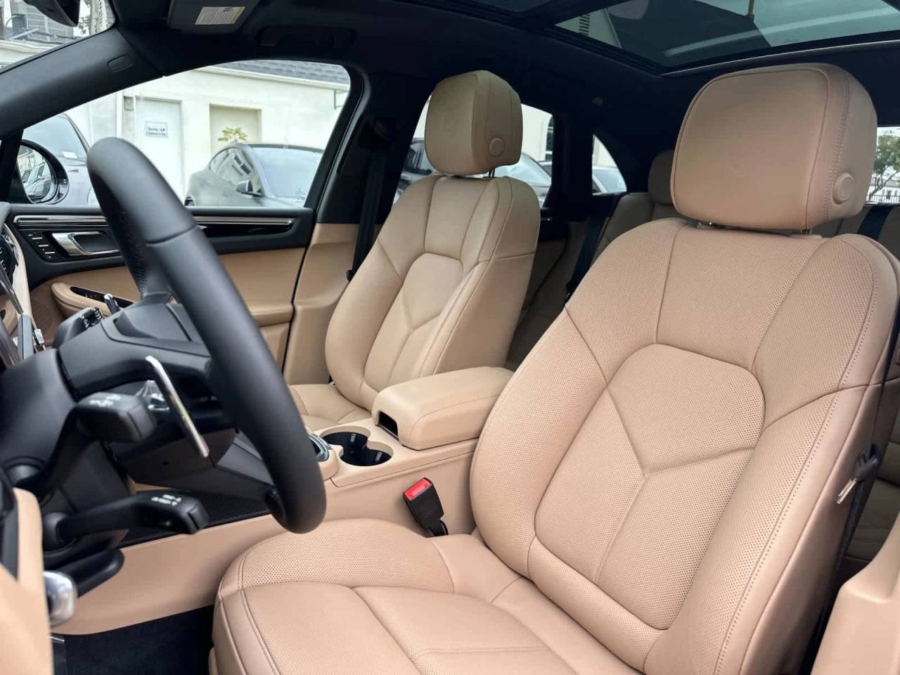 2026 Porsche Macan AWD