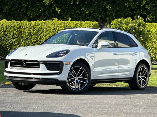 2026 Porsche Macan AWD