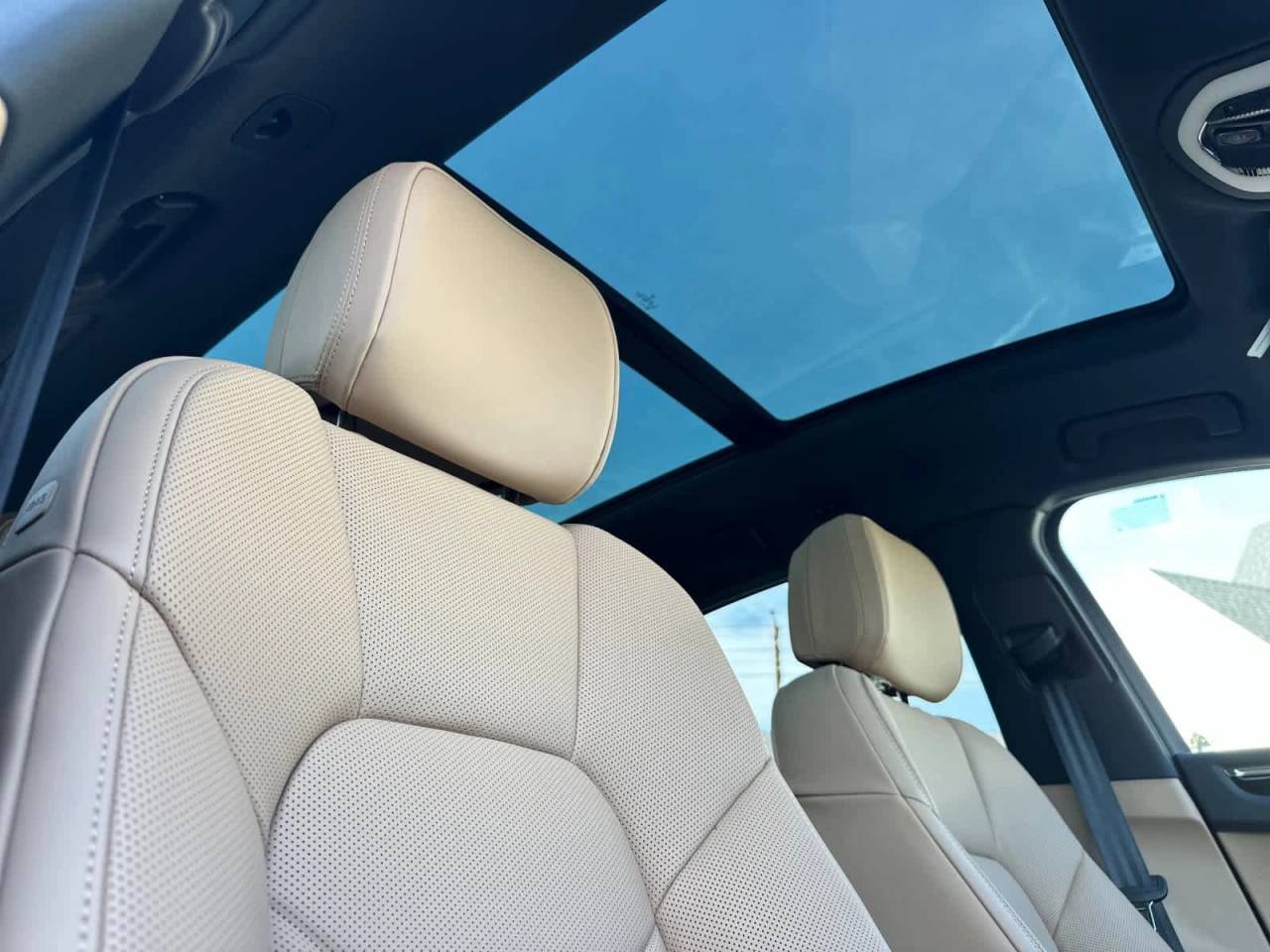 2026 Porsche Macan AWD