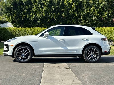 2026 Porsche Macan AWD