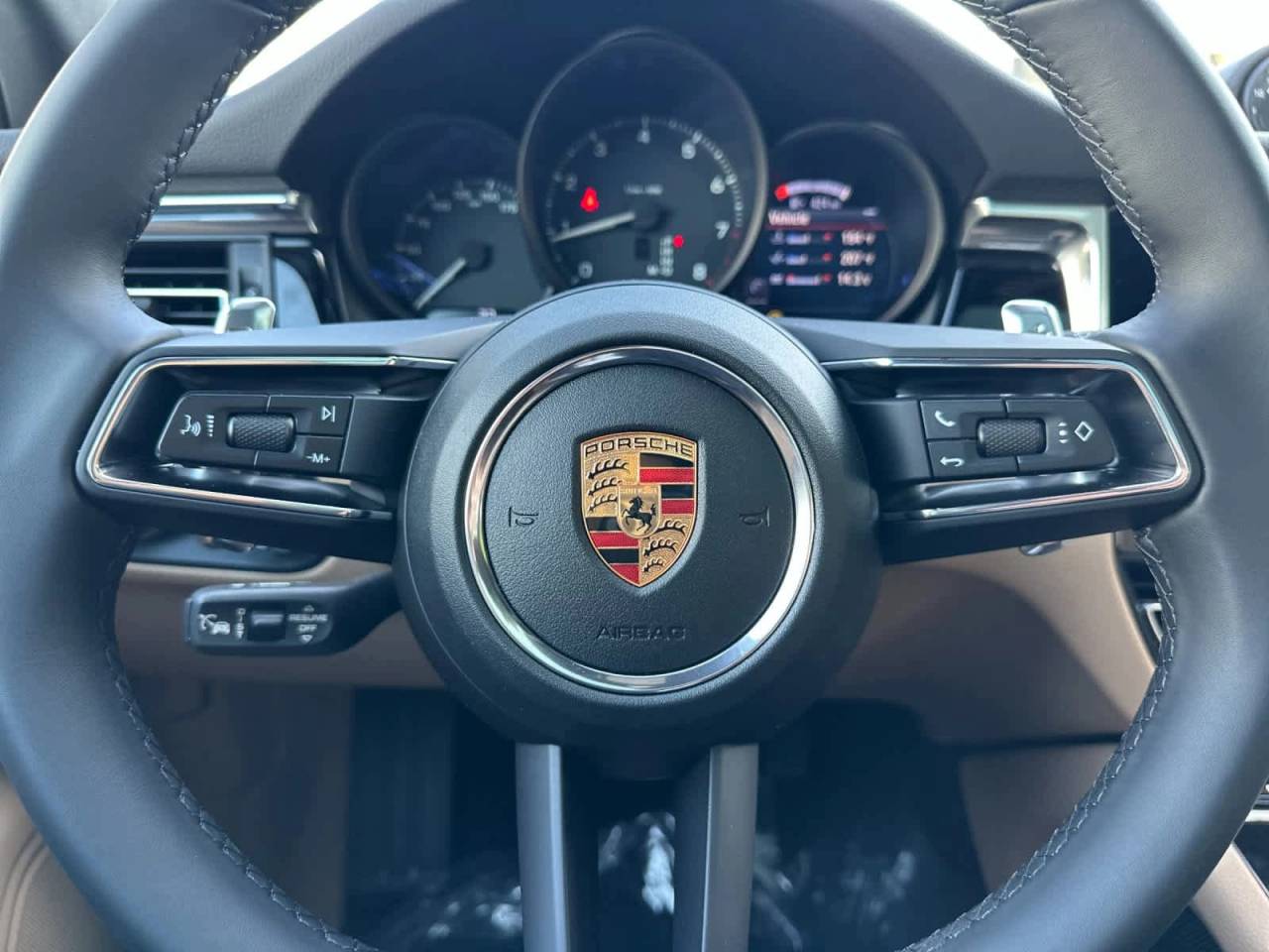 2026 Porsche Macan AWD