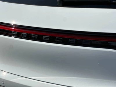 2026 Porsche Macan AWD