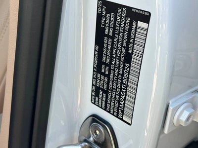 2026 Porsche Macan AWD