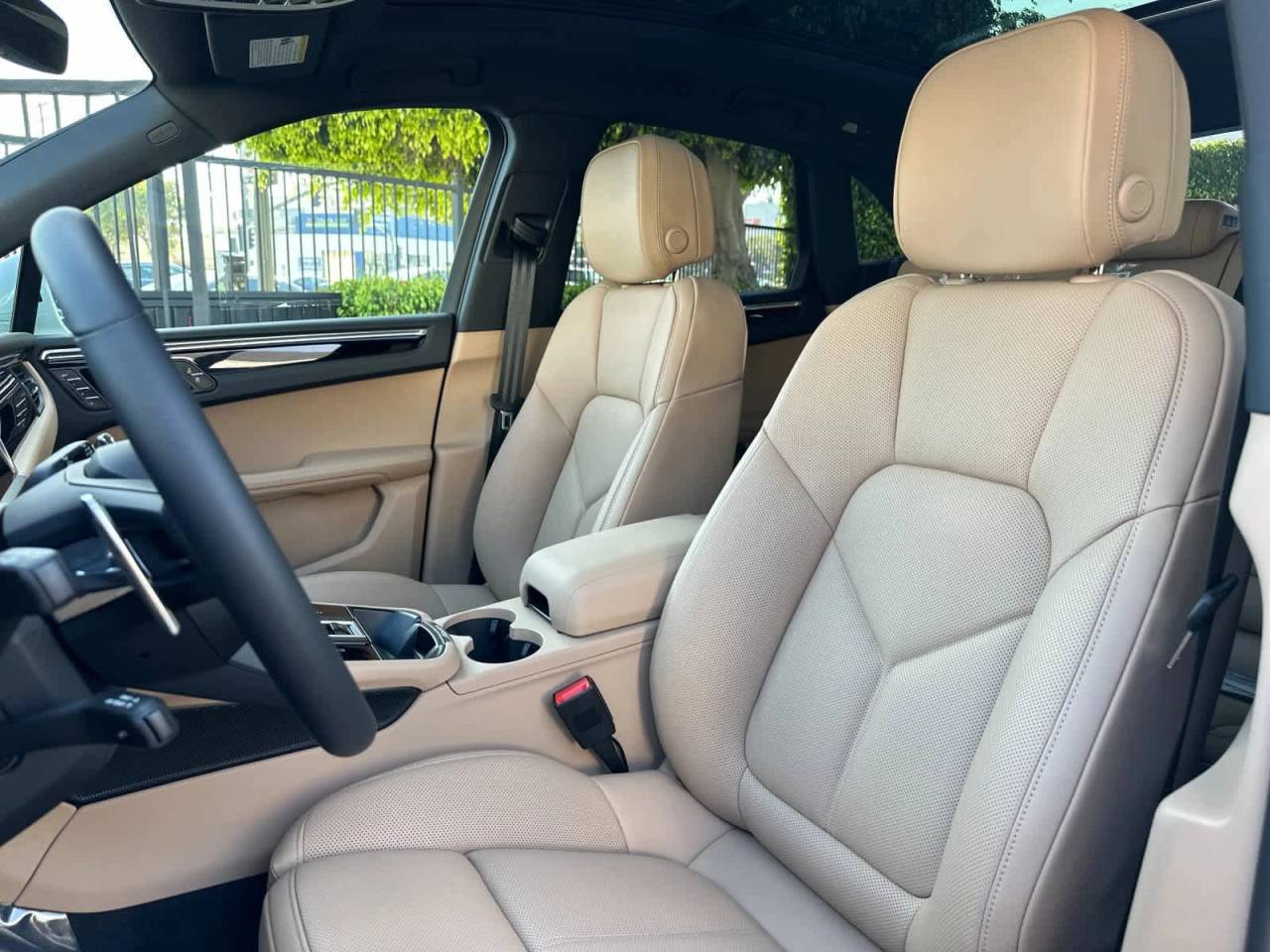 2026 Porsche Macan AWD