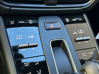 2026 Porsche Macan AWD