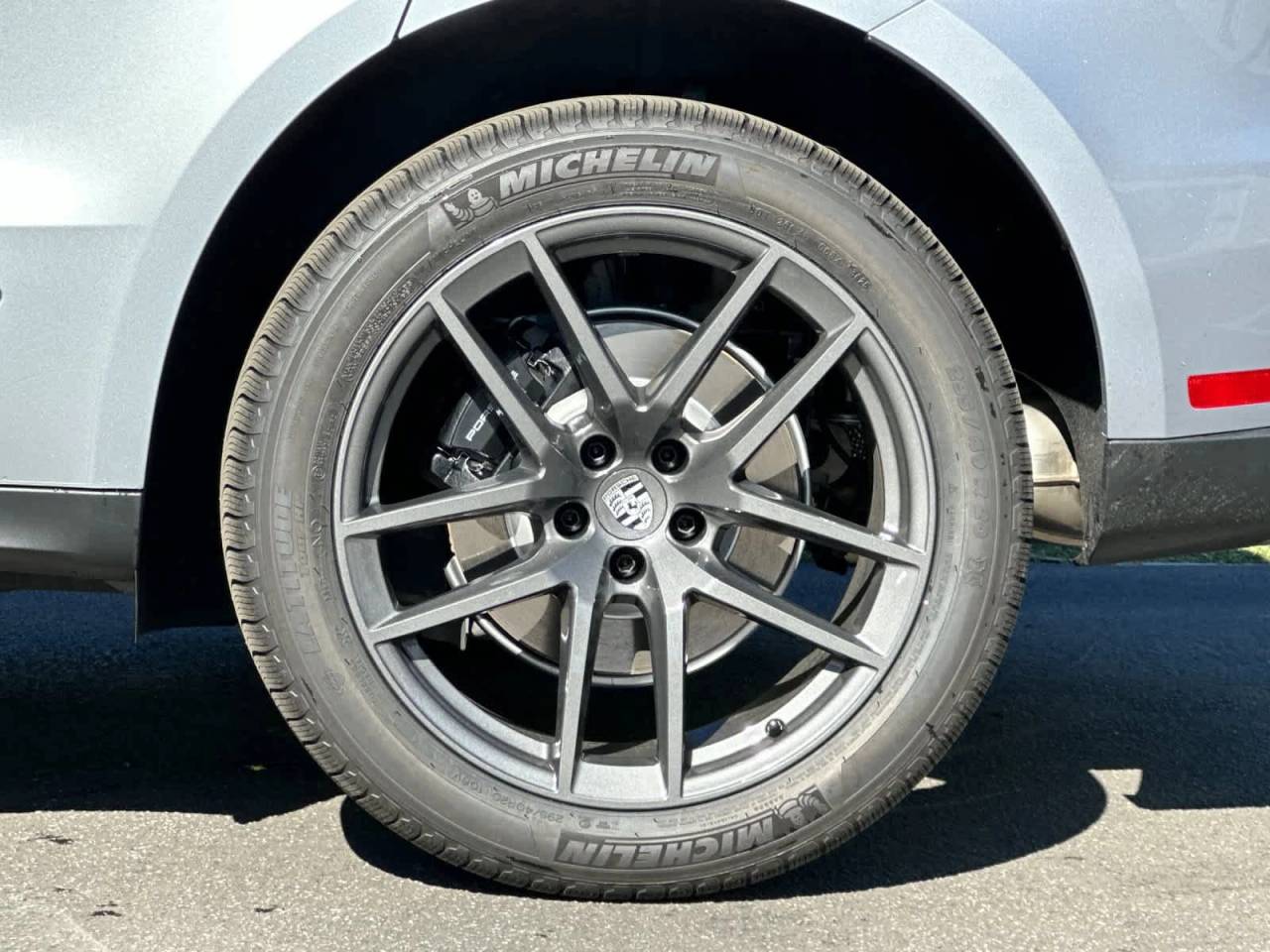 2026 Porsche Macan AWD