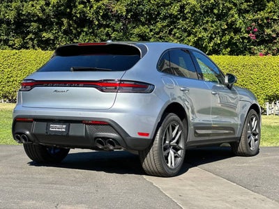2026 Porsche Macan AWD