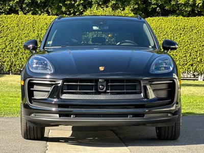 2026 Porsche Macan AWD