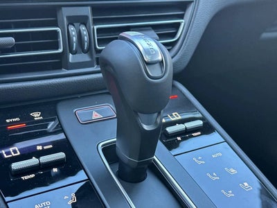 2026 Porsche Macan AWD