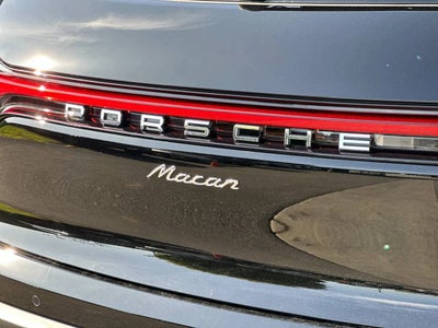 2026 Porsche Macan Base