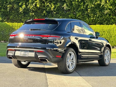 2026 Porsche Macan Base