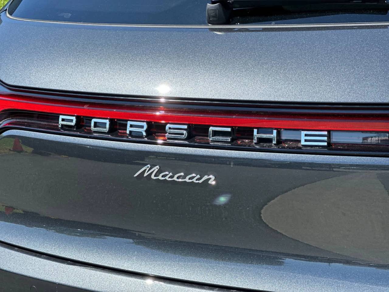 2026 Porsche Macan Base