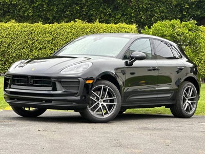 2026 Porsche Macan Base