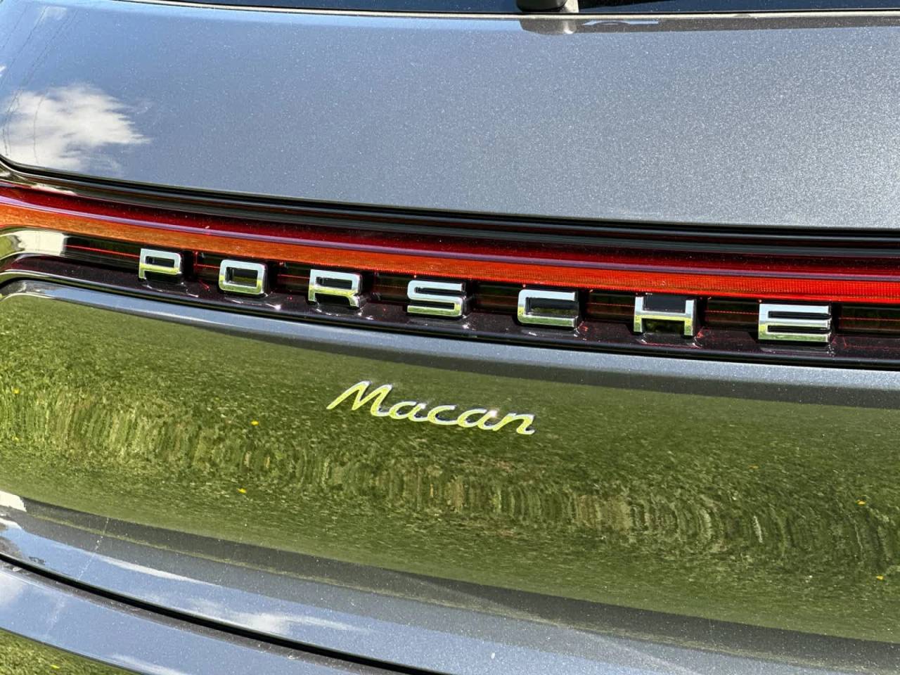 2026 Porsche Macan Base