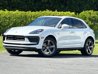2026 Porsche Macan Base