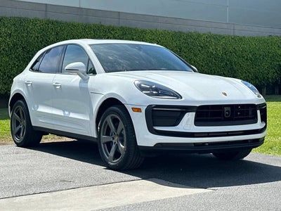 2026 Porsche Macan Base