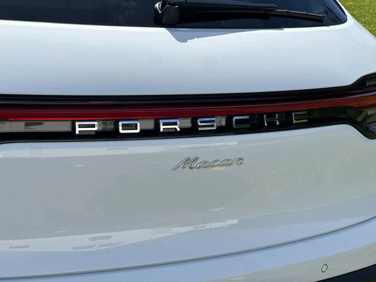 2026 Porsche Macan Base
