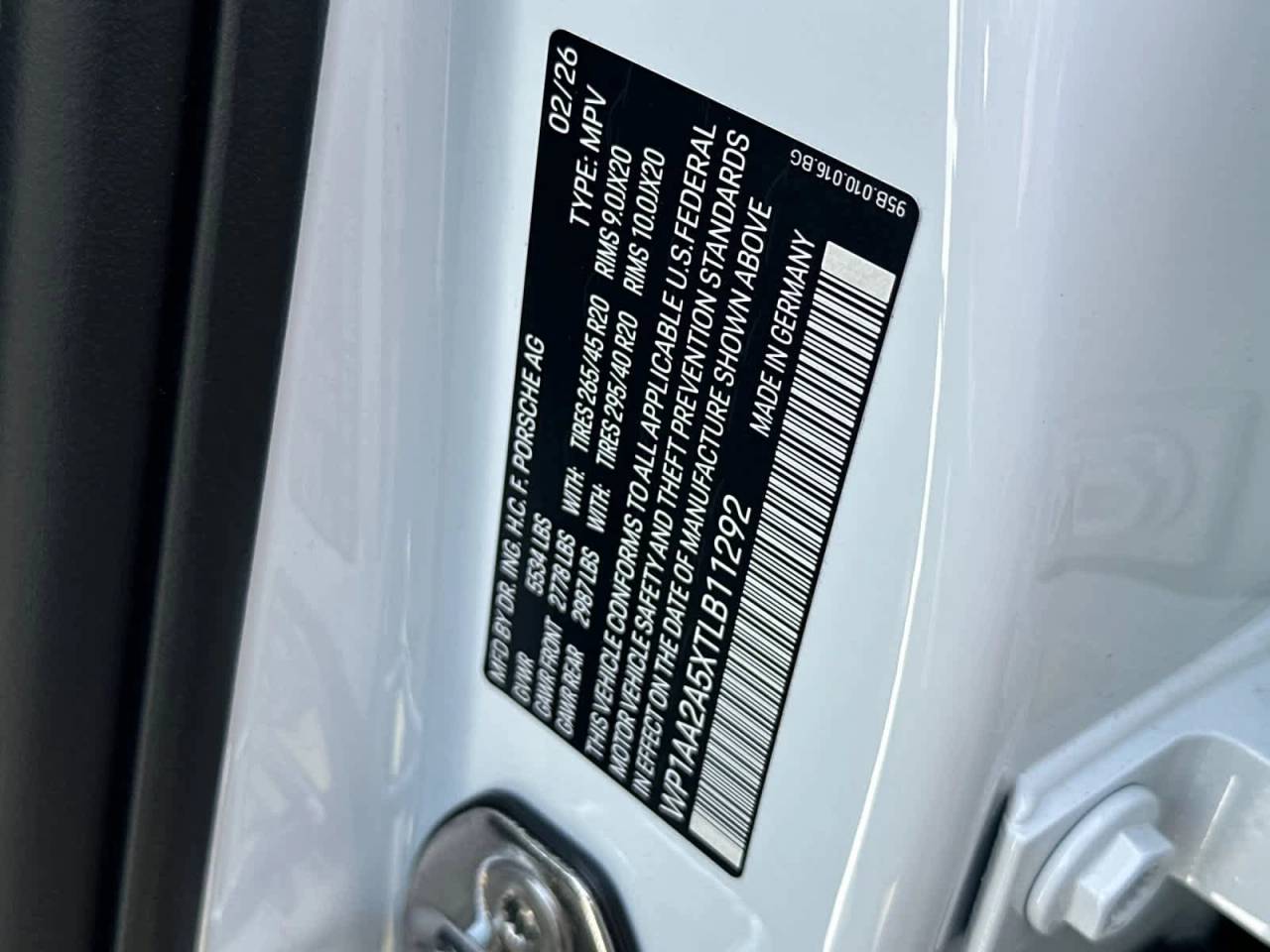 2026 Porsche Macan Base