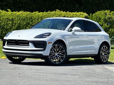 2026 Porsche Macan Base