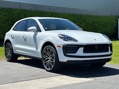 2026 Porsche Macan Base