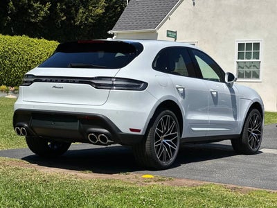 2026 Porsche Macan Base