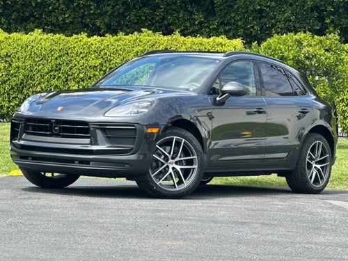 2026 Porsche Macan Base