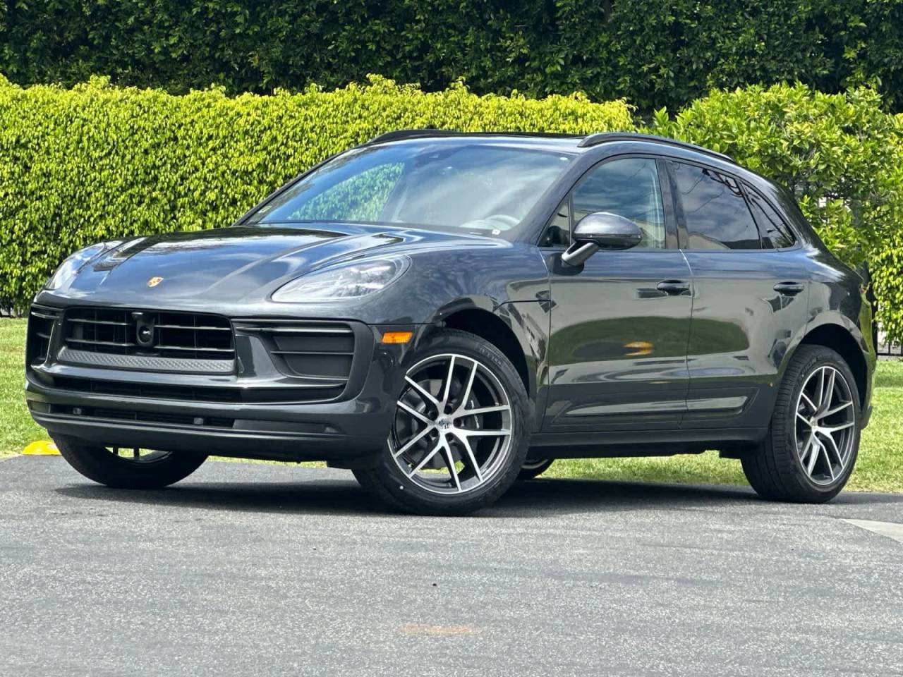 2026 Porsche Macan Base