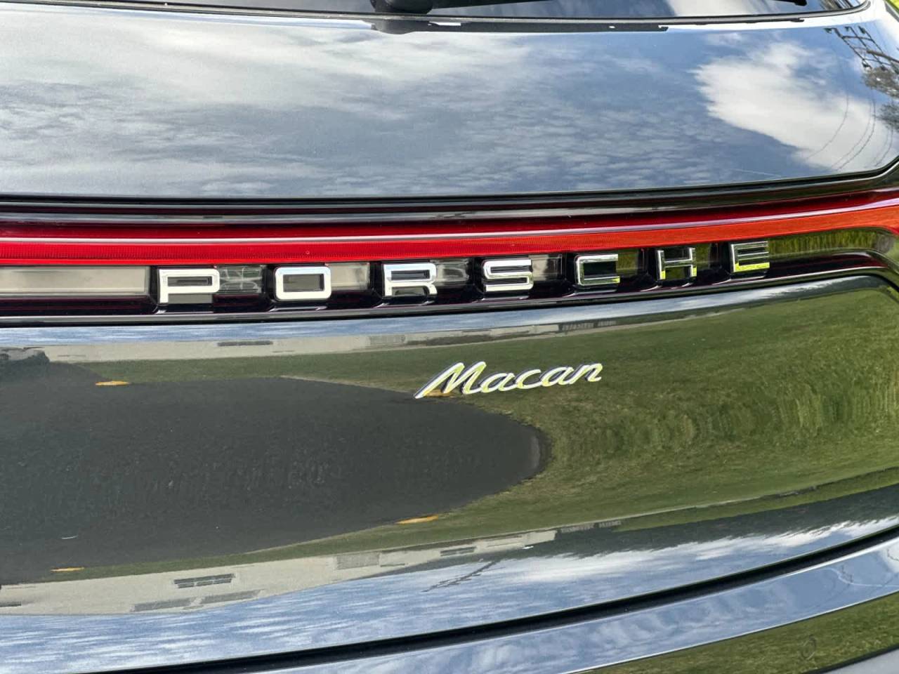2026 Porsche Macan Base