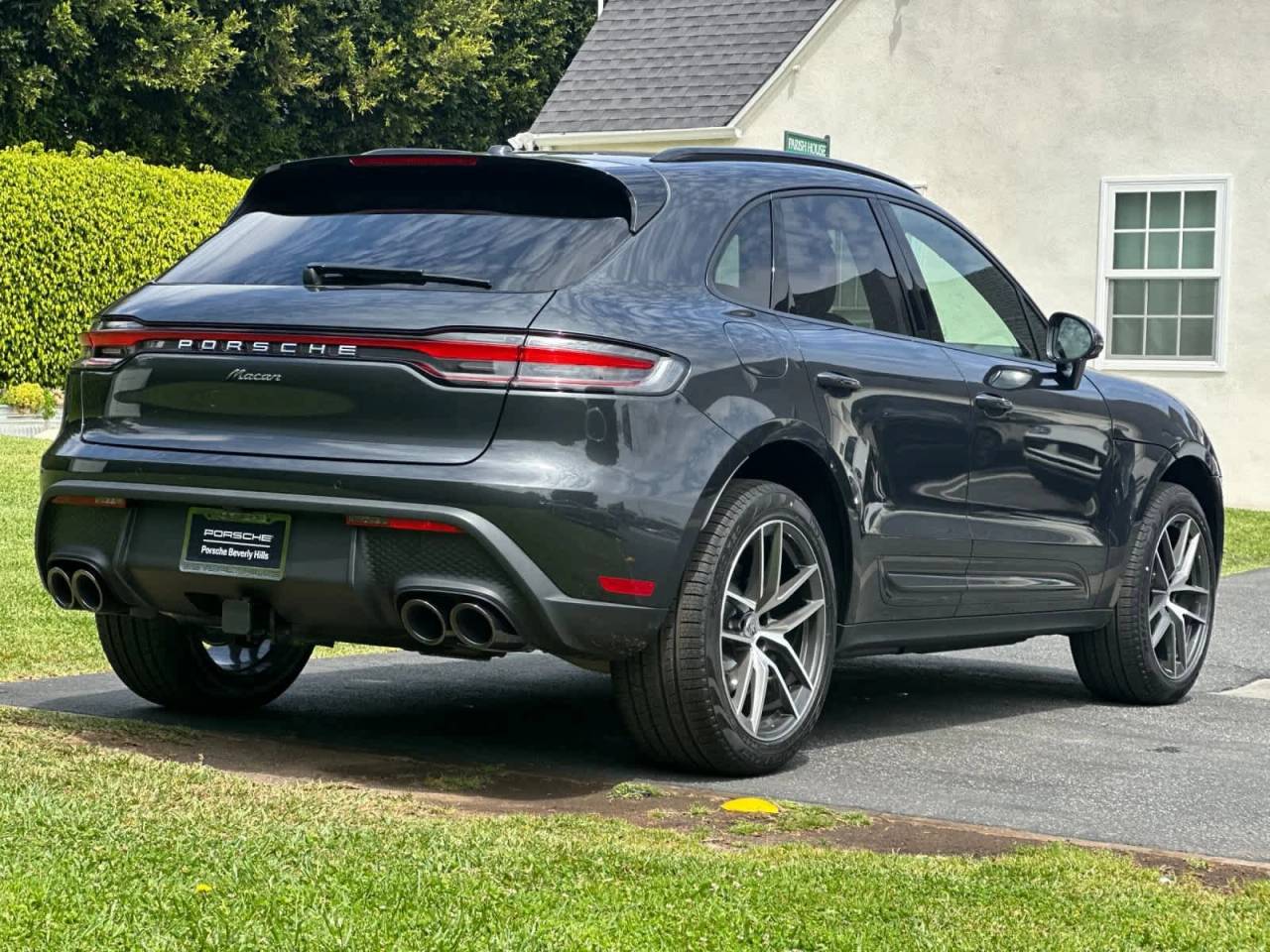 2026 Porsche Macan Base