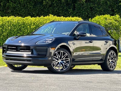 2026 Porsche Macan Base