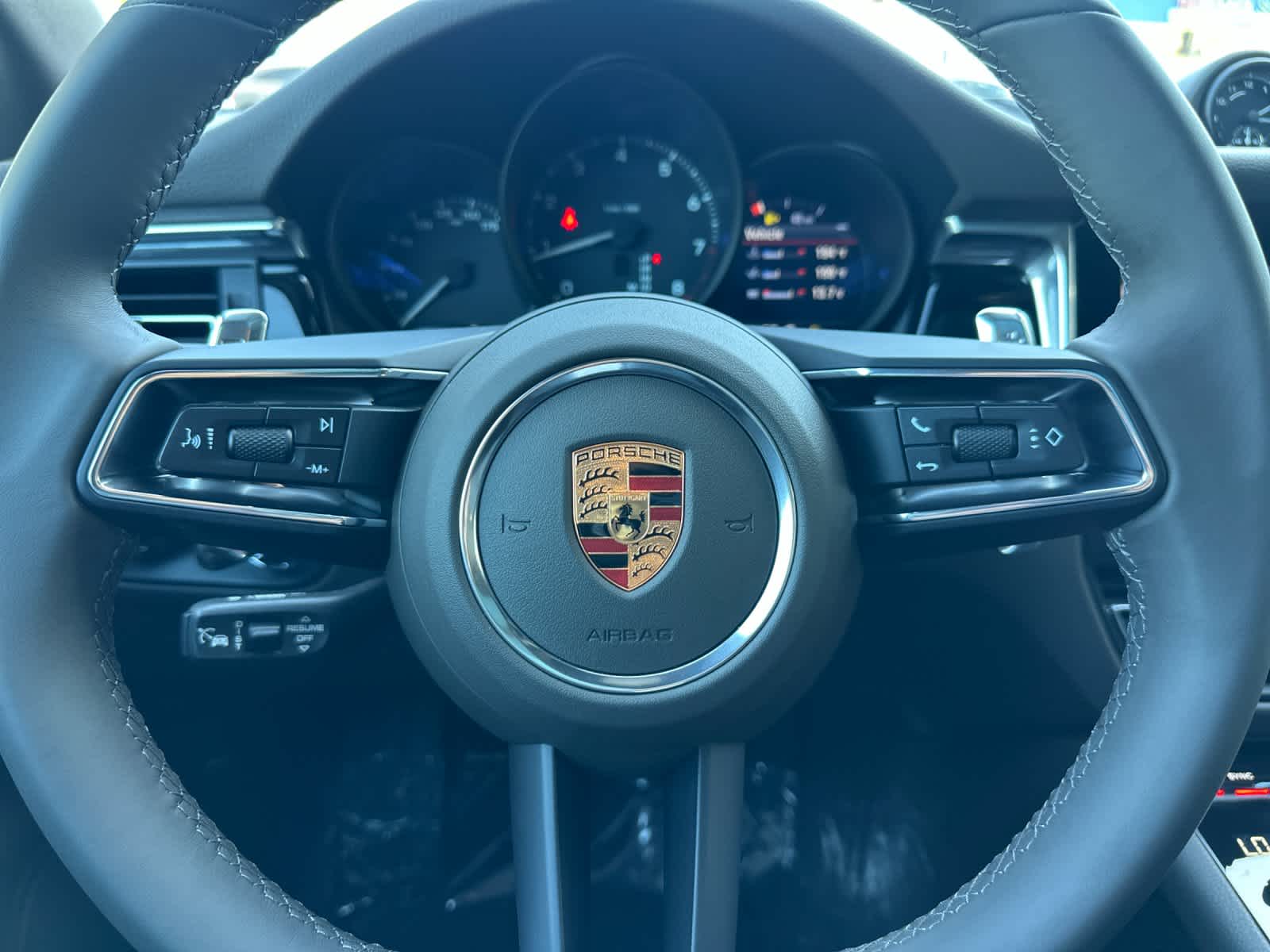 2026 Porsche Macan Base