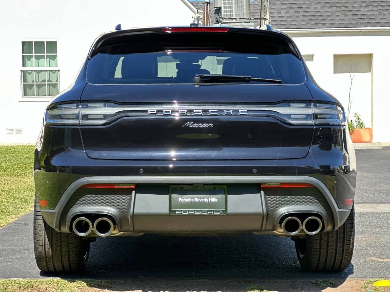 2026 Porsche Macan Base