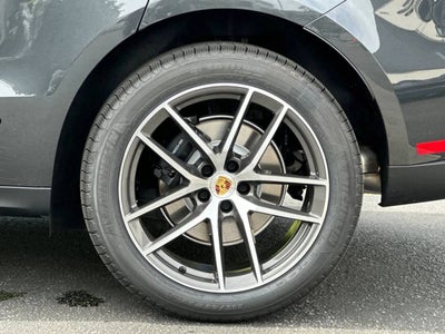 2026 Porsche Macan Base