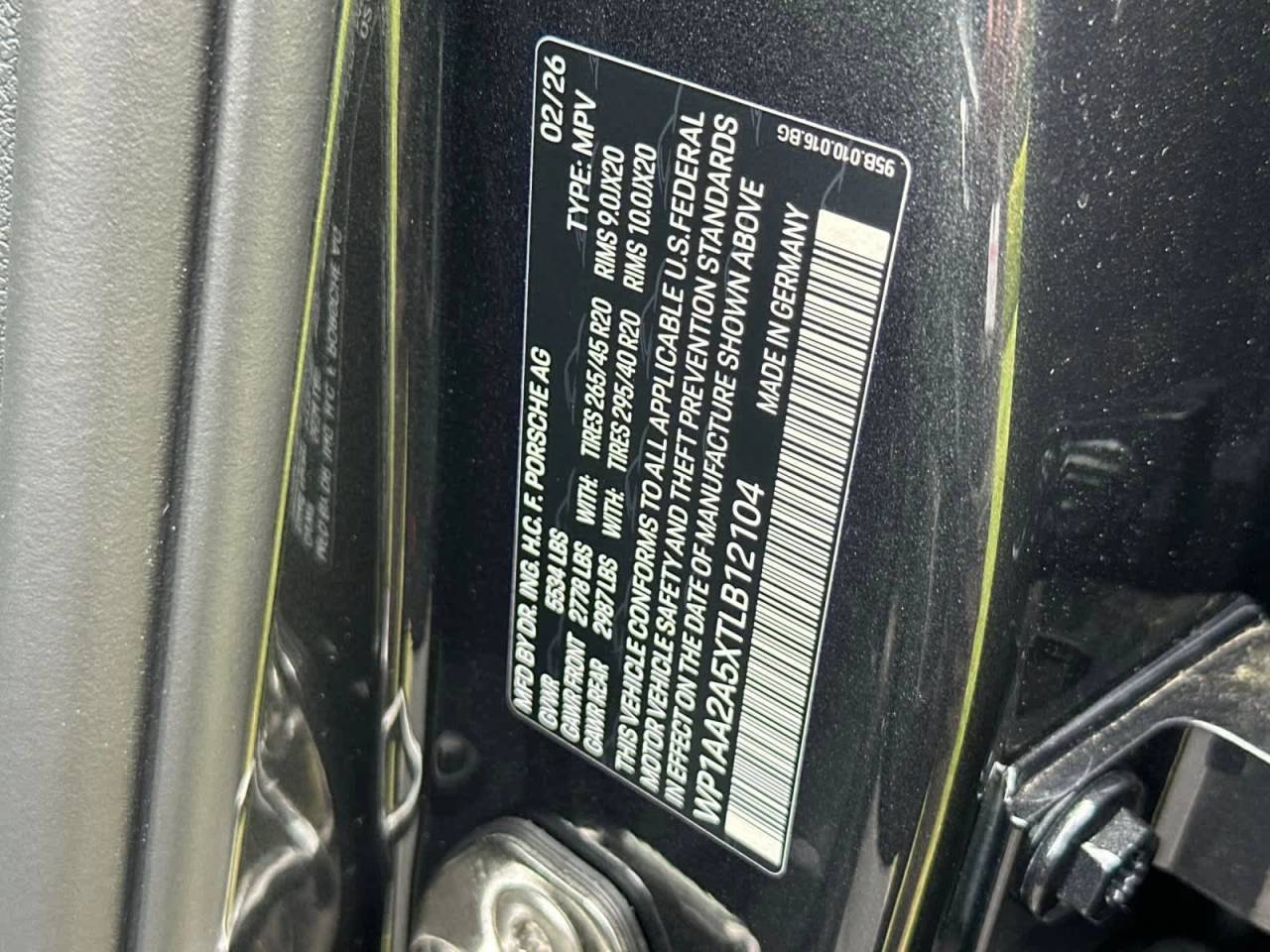 2026 Porsche Macan Base