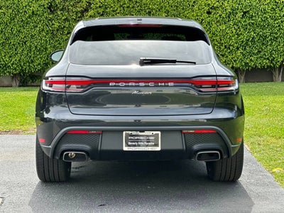 2026 Porsche Macan Base