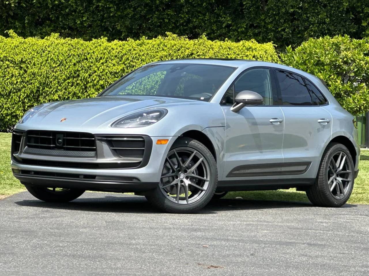 2026 Porsche Macan T