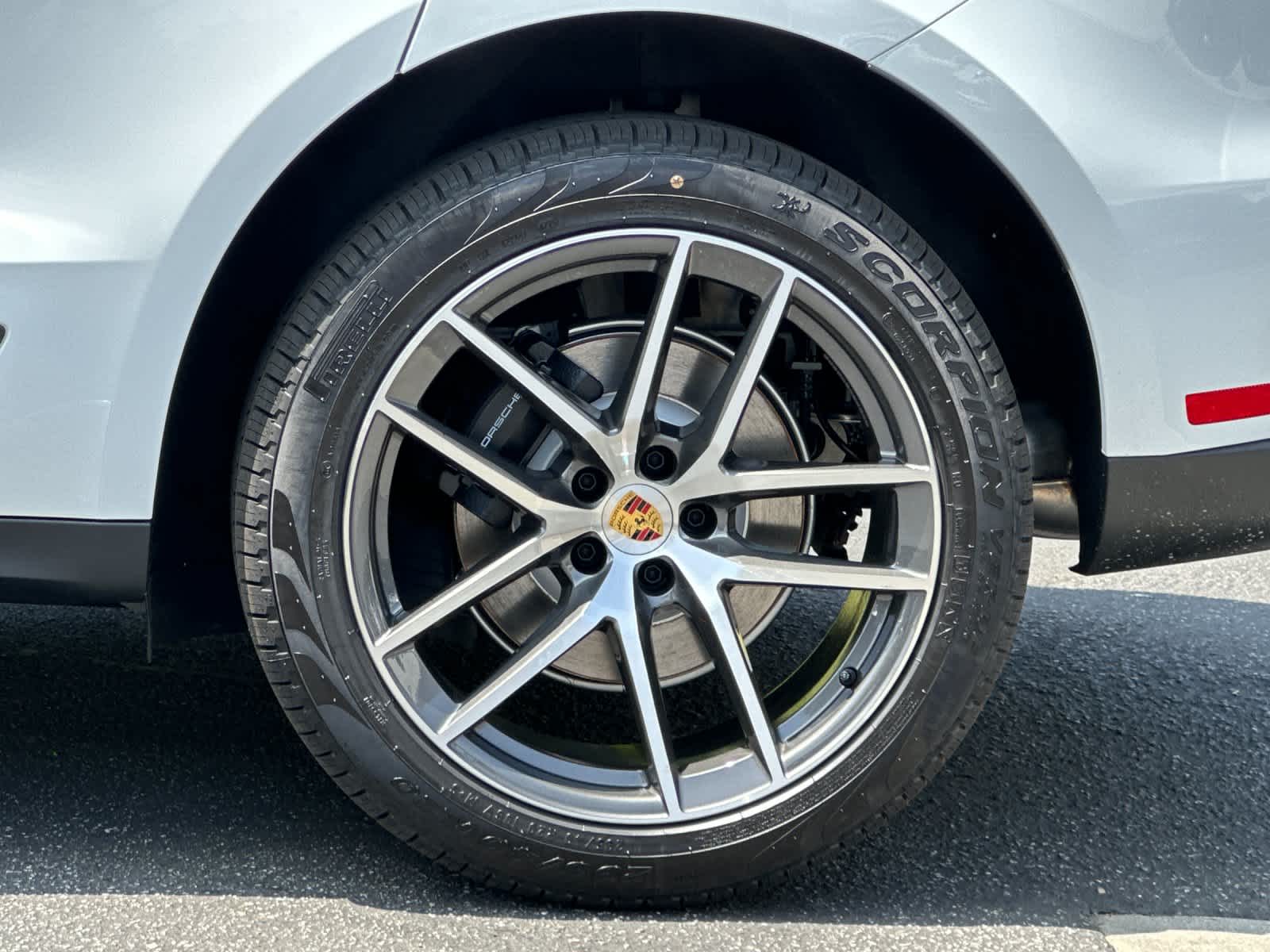 2026 Porsche Macan Base